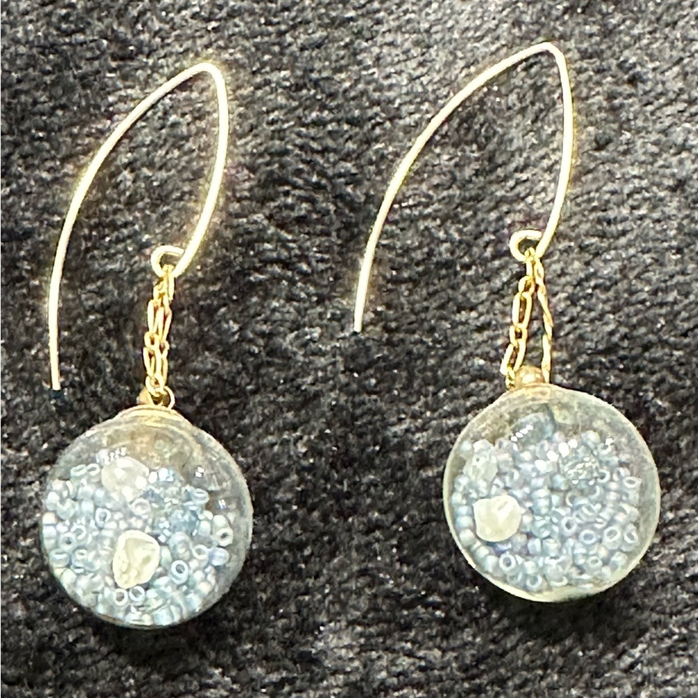 Gold-tone Drop Earrings from Maui Ocean Center - N w/o T